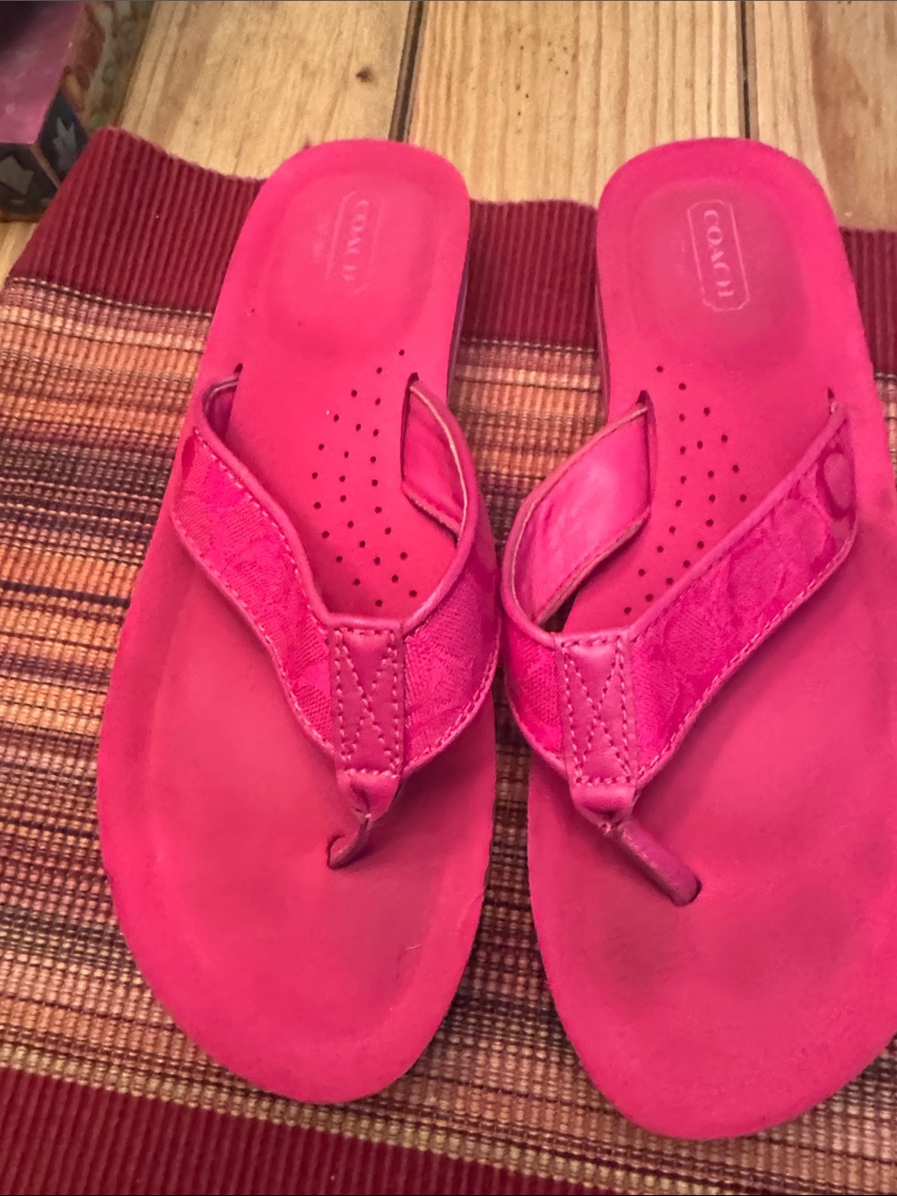 Coach Women's Bright Pink Leather Flip Flop Sandals Jolie model
